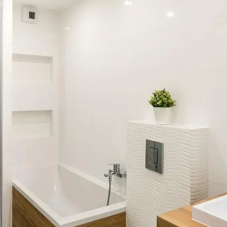 Sunny By Go Apartament